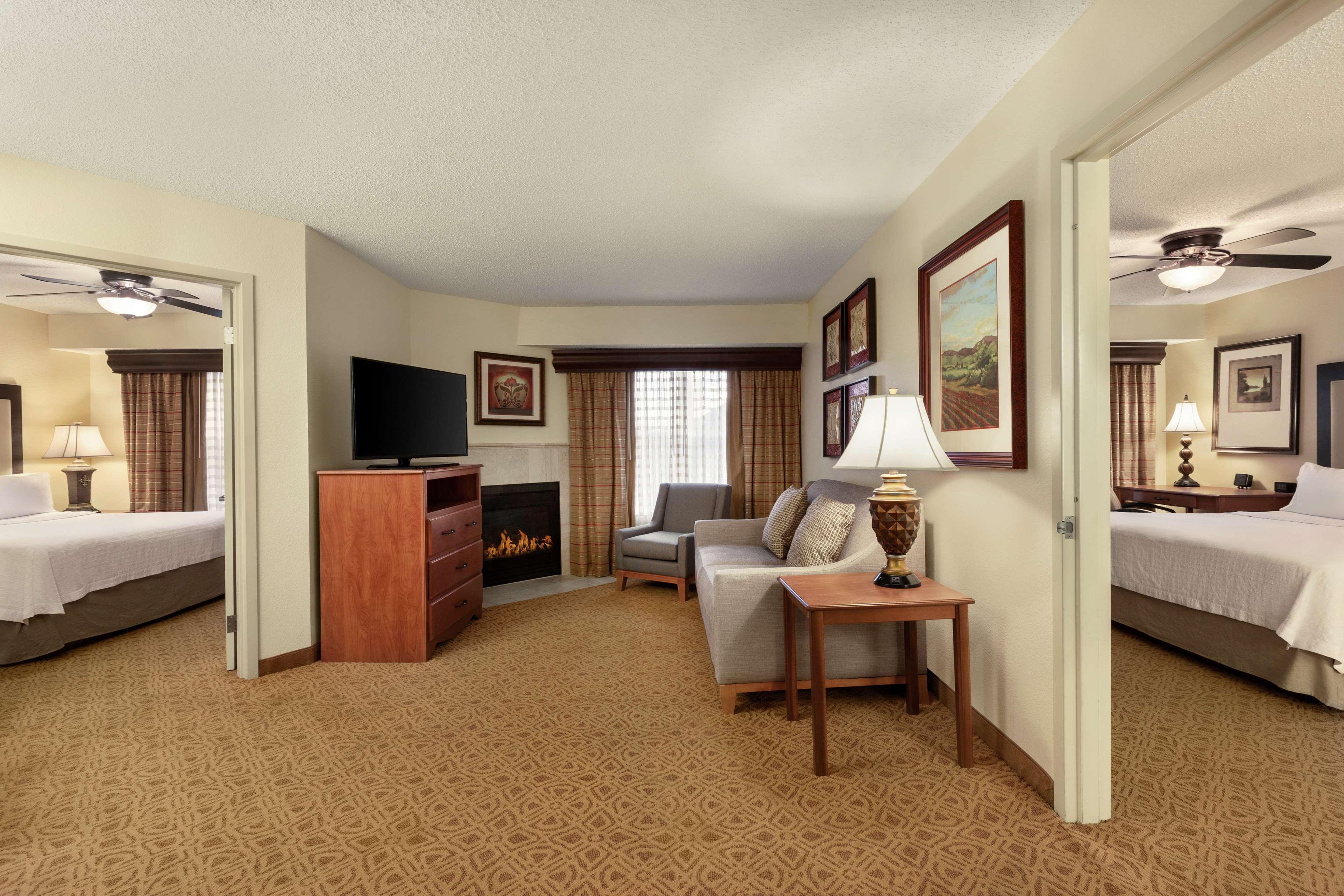 Homewood Suites By Hilton Dallas-Park Central Area Eksteriør billede